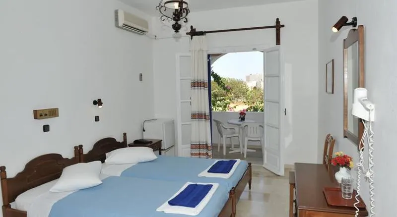 Room, Proteas Hotel, Santorini