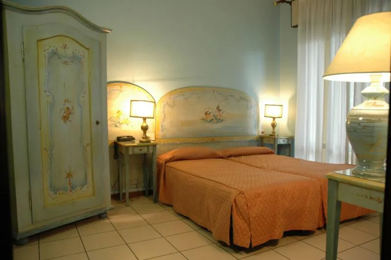 Room, Ariston, Venice