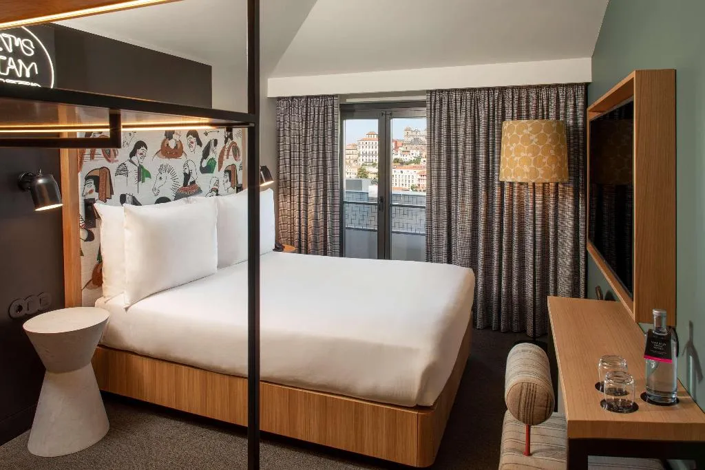 Room, Se Catedral Hotel Porto, Tapestry Collection by Hi, Porto