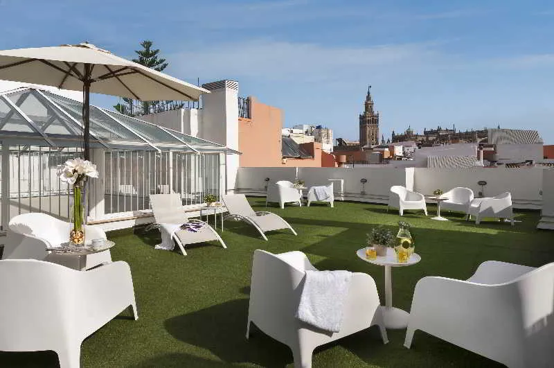 Terrace, Suites Sevilla Plaza, Seville