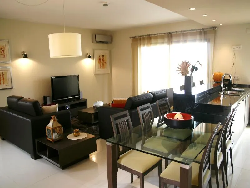 VILLA THREE BEDROOMS Room, Amendoeira Golf Resort, Algarve