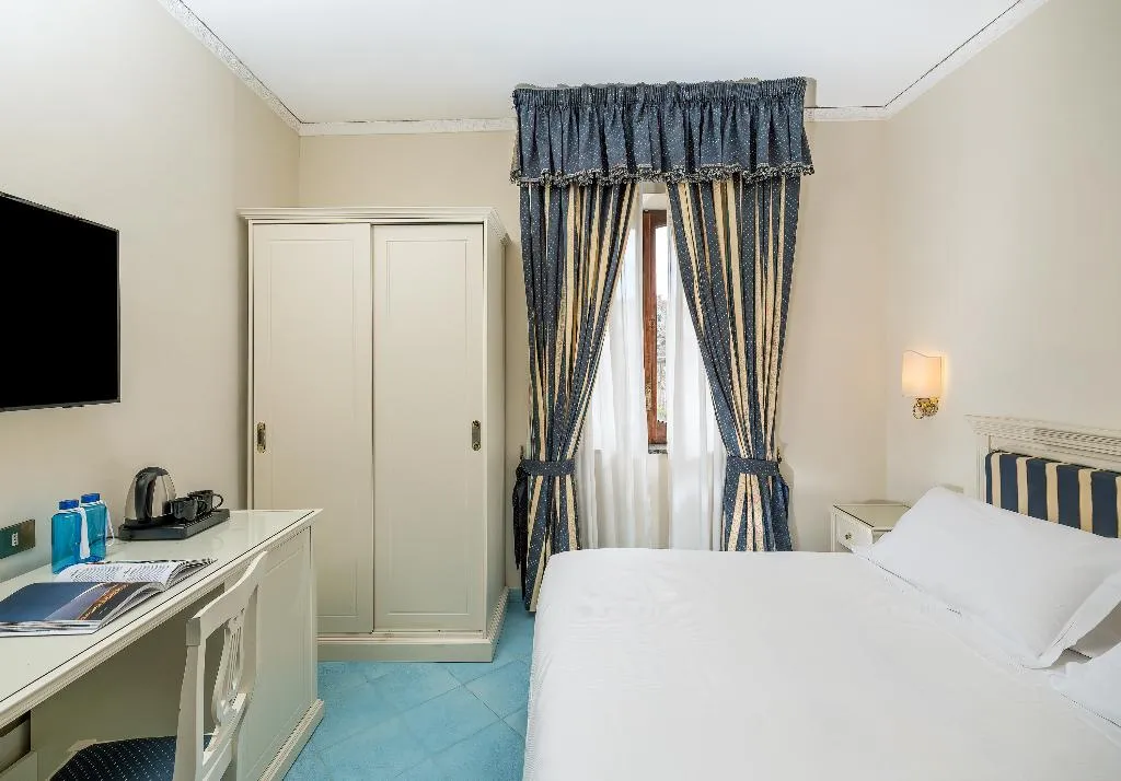 DOUBLE CLASSIC Room, Hotel Jaccarino, Naples