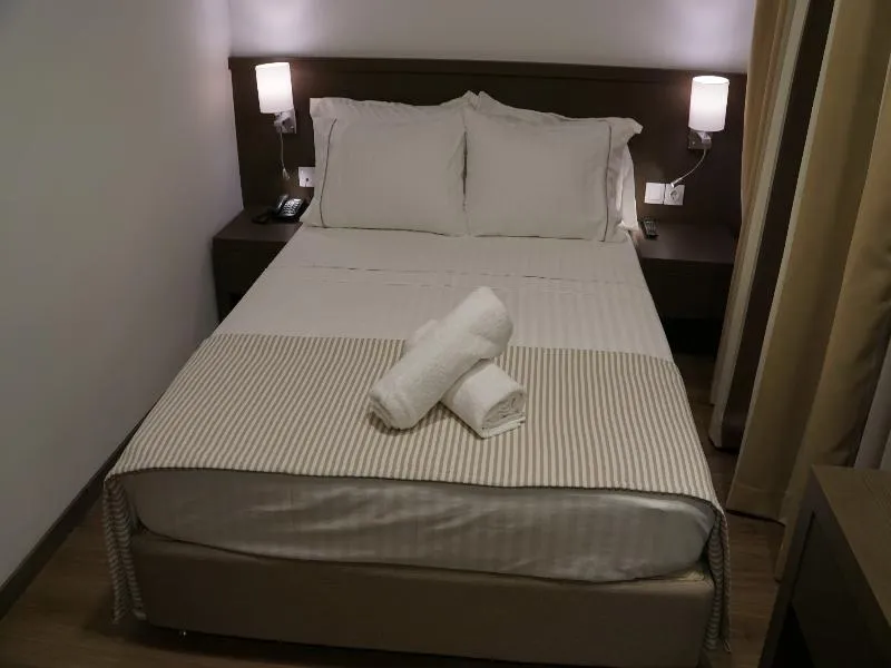 Room, Piraeus Port Hotel, Athens