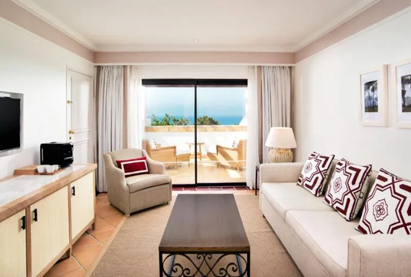 Room, Pine Cliffs Hotel, a Luxury Collection Resort, Algarve