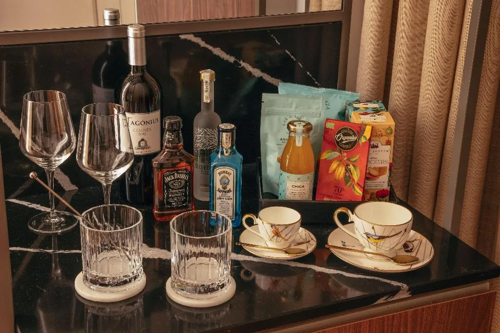 JUNIOR SUITE WITH TERRACE Room, Casa de las Artes, member of Melia Collection, Madrid