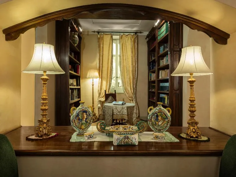Lobby, Posta Donini, Perugia