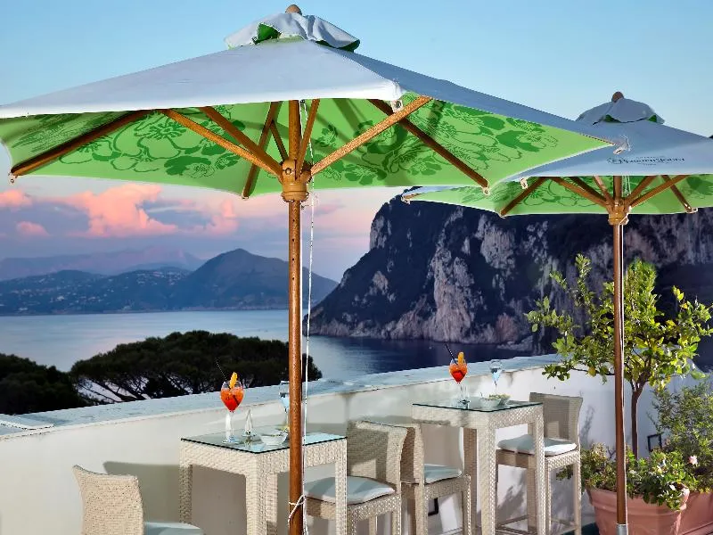 Terrace, Luxury Villa Excelsior Parco, Naples