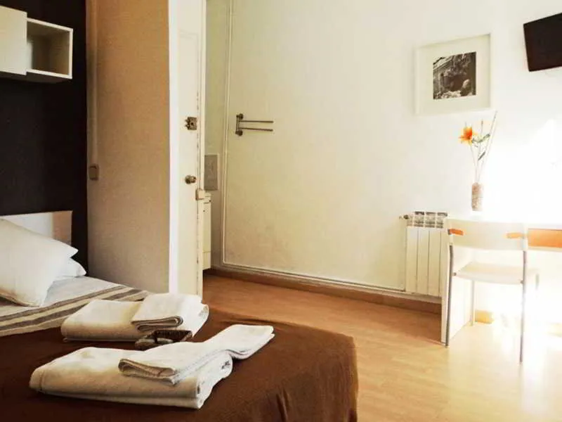 General view, La Isla Hostal, Barcelona
