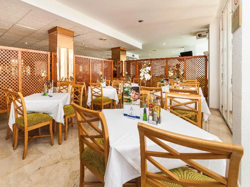 Restaurant, Apartamentos Globales Verdemar, Majorca