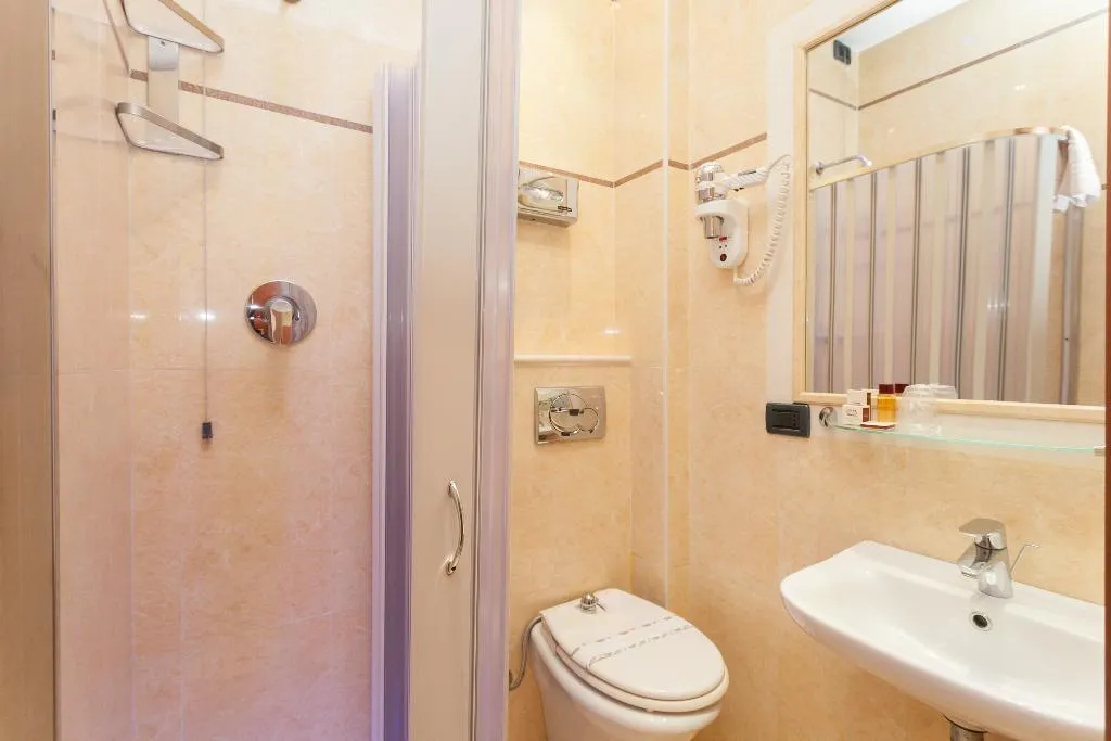 DOUBLE SUPERIOR Room, Hotel Fiorella, Milan