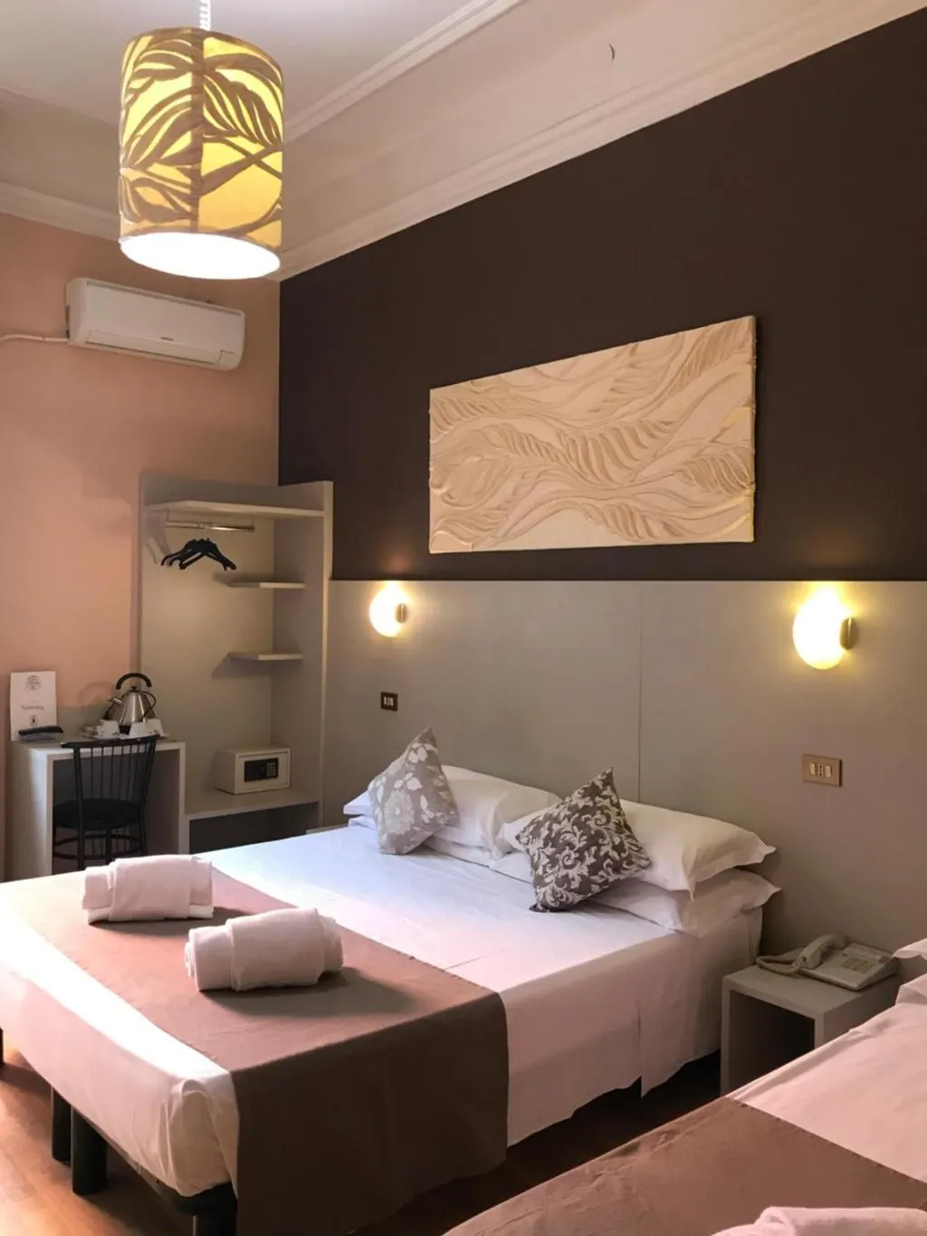TRIPLE STANDARD Room, Hotel Bogart, Milan