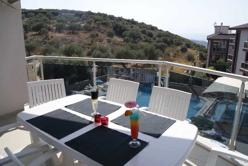 Bar, Whispering Sands, Izmir