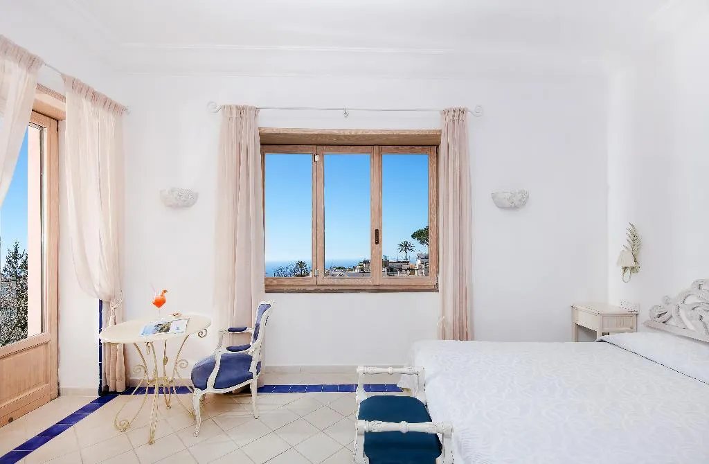 SUITE SEA VIEW CAPACITY 4 Room, Casa Mariantonia, Naples