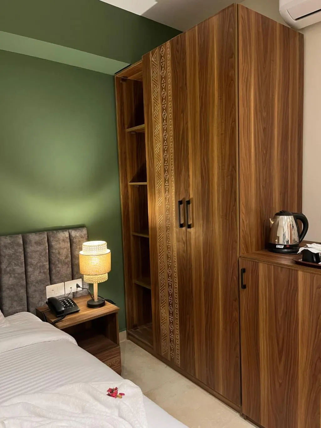 Room, The Nomad Pyramids Boutique Hotel, Cairo