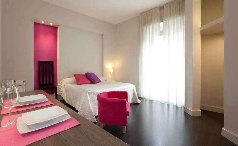 Room, Sorrento Apartments, Naples