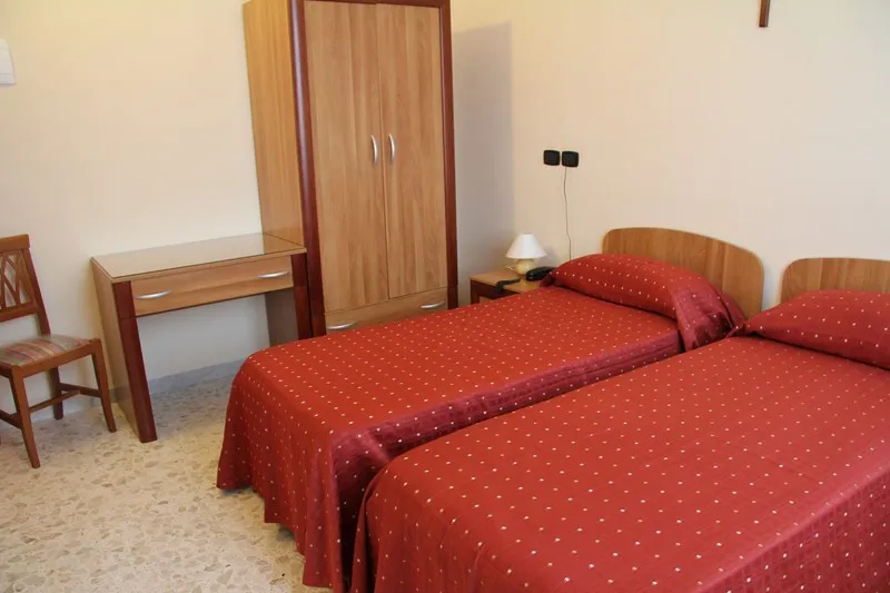 Room, La Casa del Pellegrino, Naples