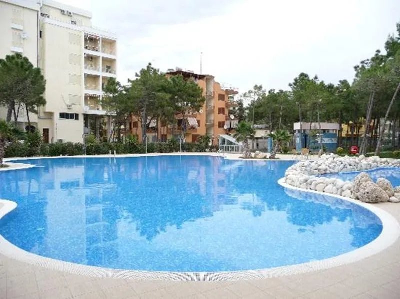 Pool, Dolce Vita, Durres