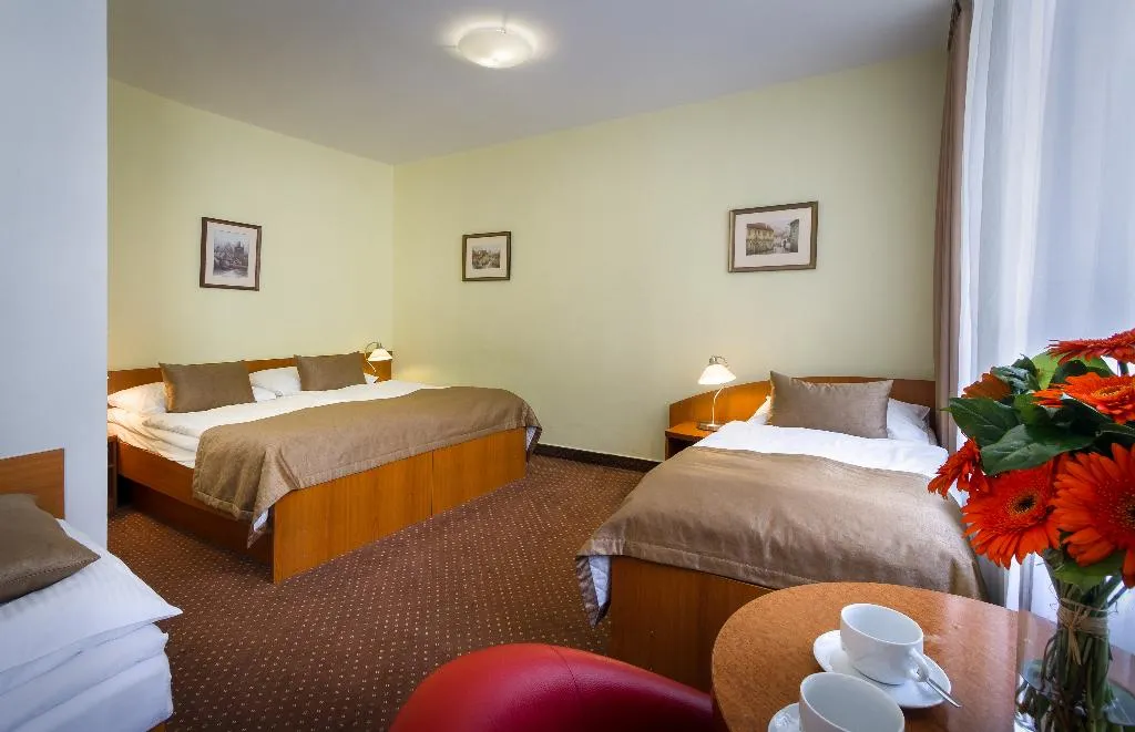QUADRUPLE STANDARD Room, Seifert, Prague