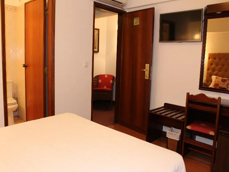 Room, Hotel Residencial Batalha, Porto