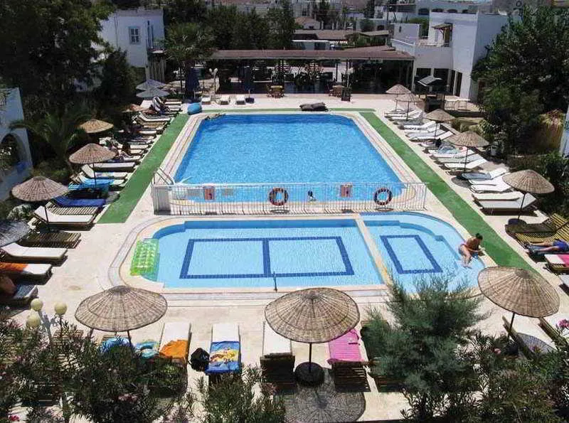 Pool, Bagevleri, Bodrum