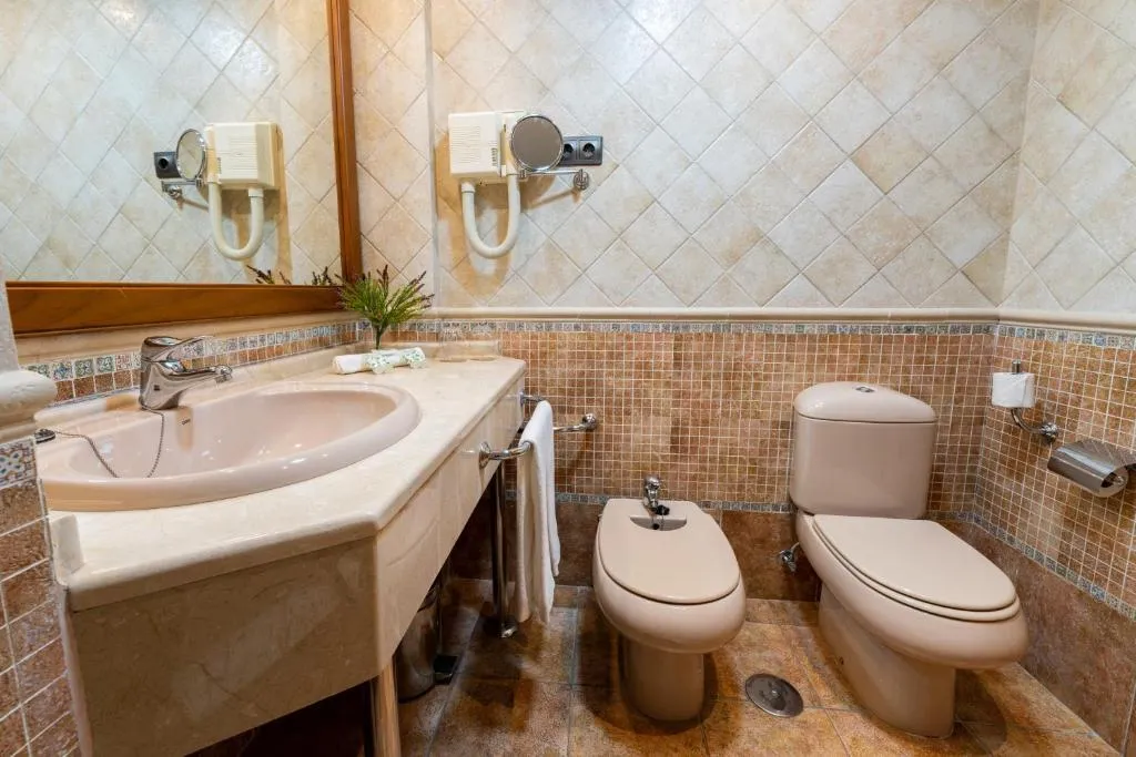 DOUBLE SINGLE USE CLUB Room, Silken Antequera Hills, Andalucia