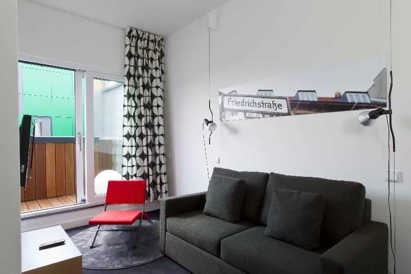 JUNIOR SUITE STANDARD Room, Gat Point Charlie, Berlin