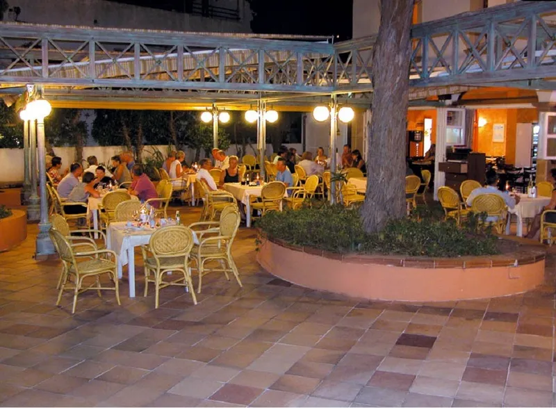 Restaurant, Beach Club Font de Sa Cala, Majorca