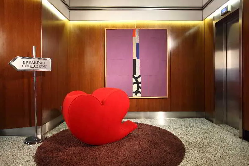 Lobby, Mediolanum, Milan