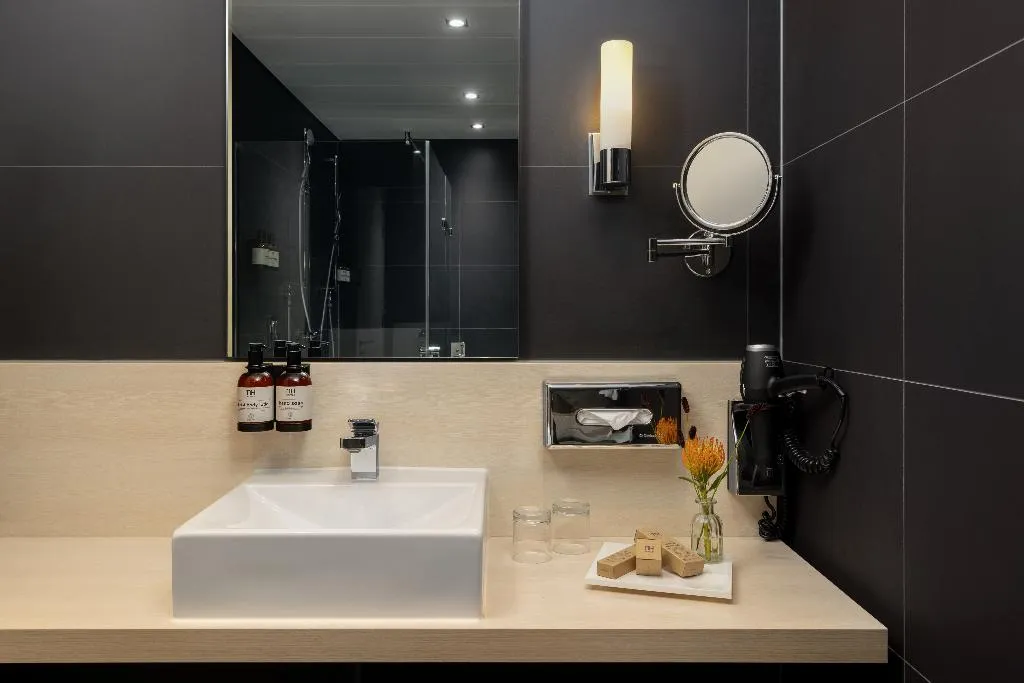 DOUBLE SINGLE USE STANDARD Room, NH Amsterdam Zuid, Amsterdam
