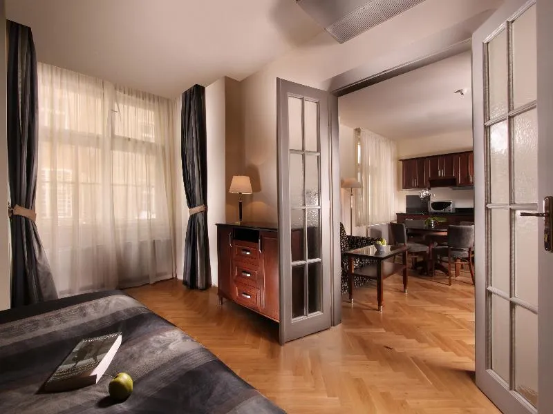 APARTMENT STANDARD Room, Elysee Hotel Prague, Prague