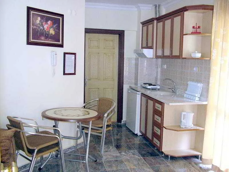 Room, Celik Apart, Dalaman