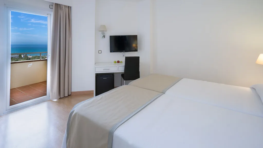 Double or Twin STANDARD Room, THB Maria Isabel, Majorca