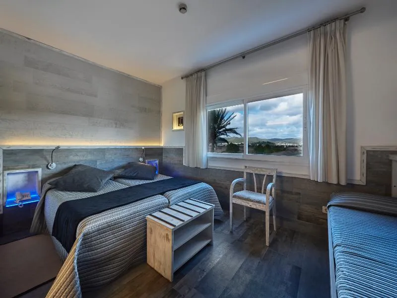TRIPLE SUPERIOR Room, Lux Isla, Ibiza