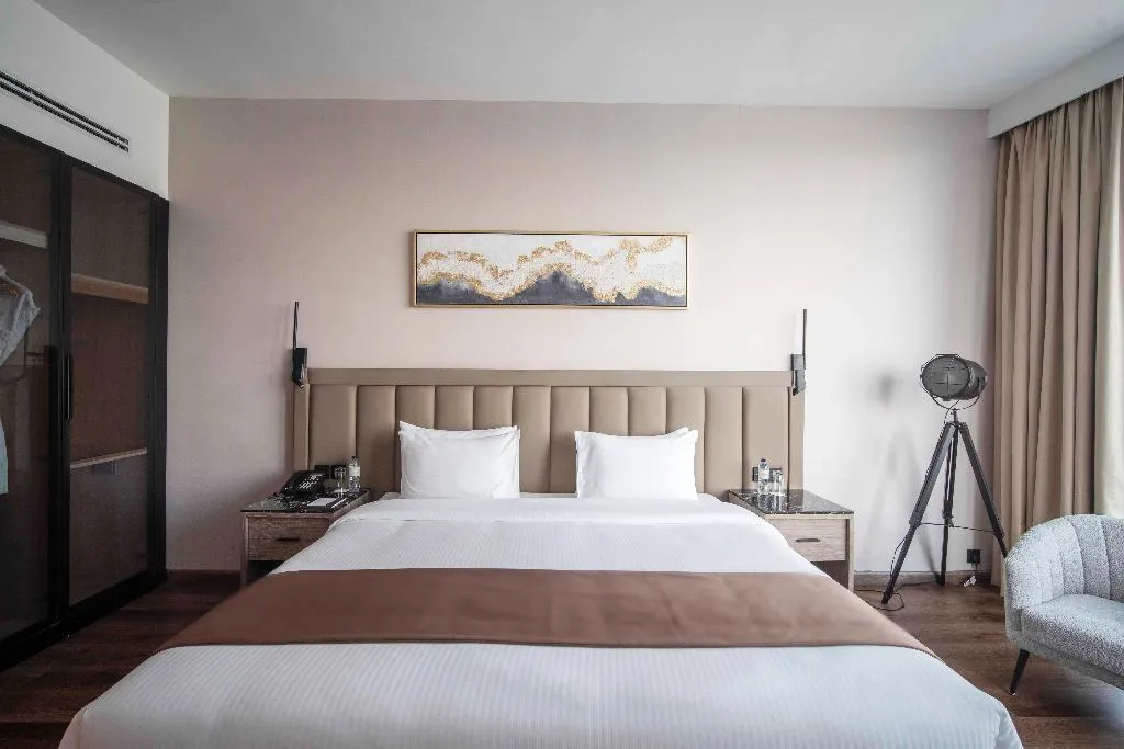 DOUBLE PREMIUM Room, Copthorne Hotel Sharjah, Dubai