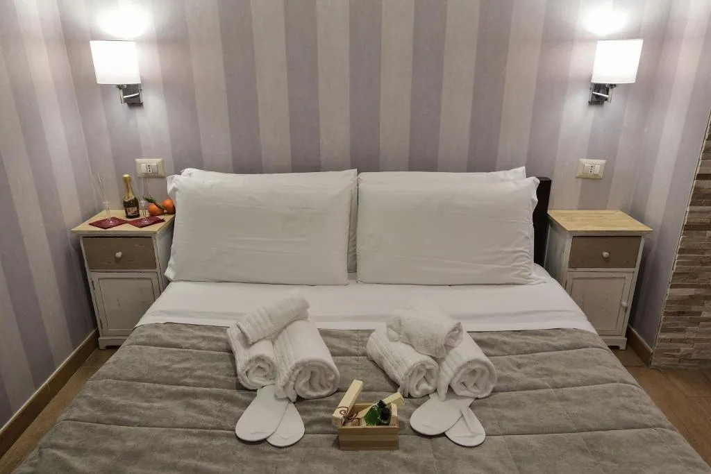 Double or Twin STANDARD Room, Santamaggiore, Rome