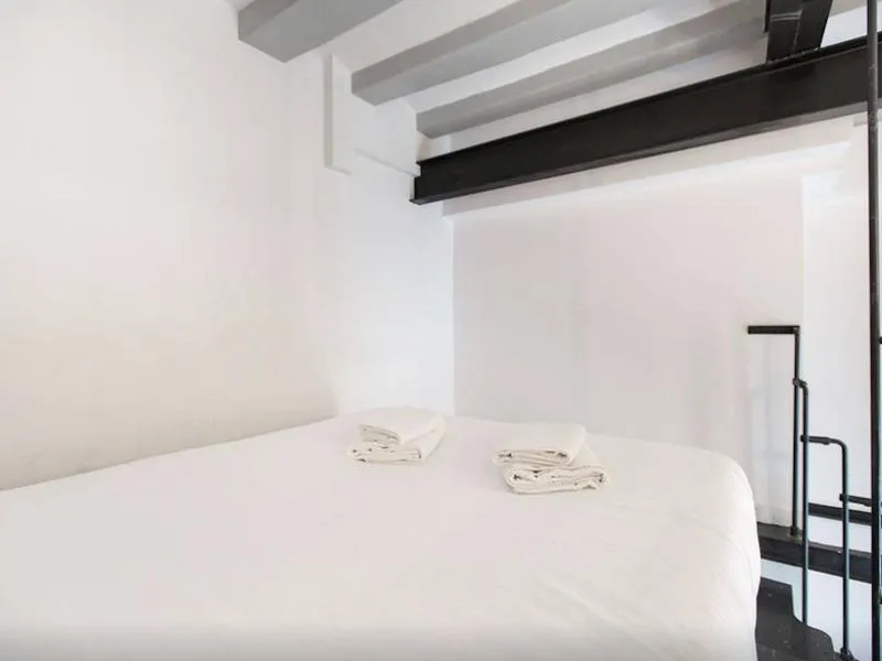 APARTMENT CAPACITY 7 TWO BEDROOMS Room, 5 Barcelona Apartments, Barcelona