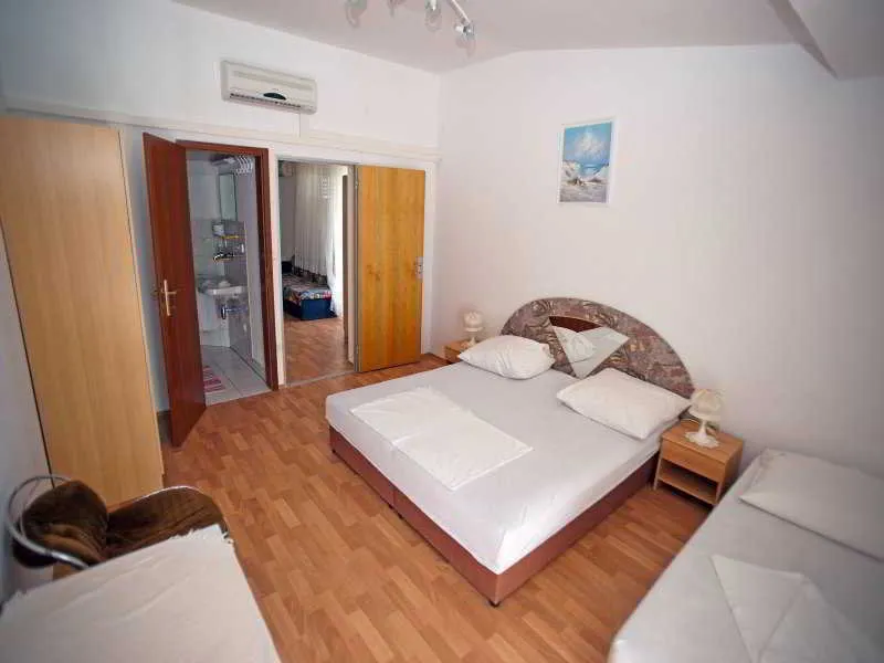 Room, Joza, Split