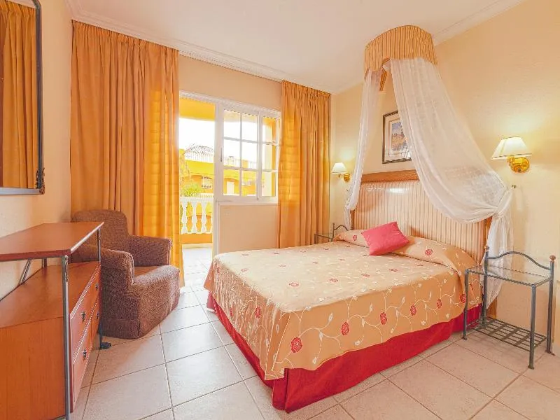 APARTMENT GARDEN VIEW TWO BEDROOMS Room, El MarquÃ©s Palace by Intercorp Hotel Group, Tenerife