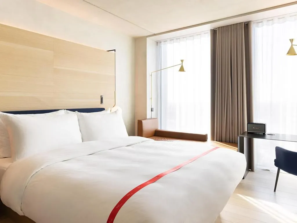 Double or Twin STANDARD Room, Ruby Emma Hotel Amsterdam by IHG, Amsterdam