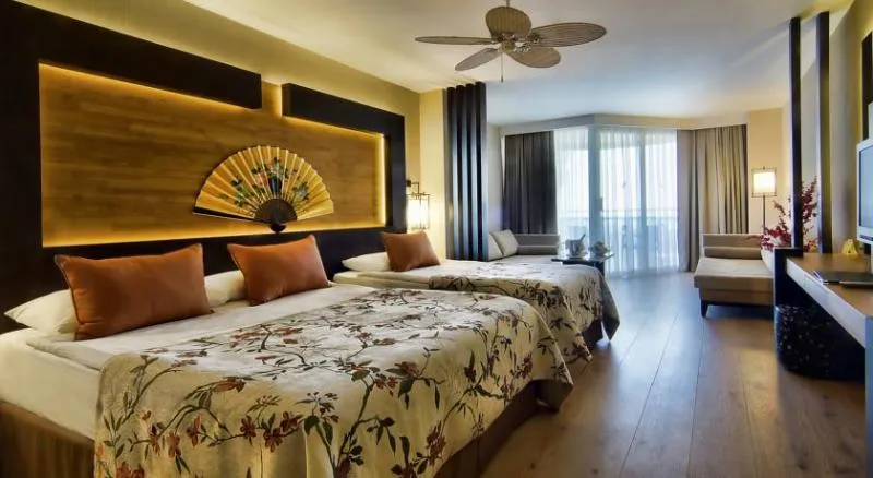DOUBLE SINGLE USE ECONOMY Room, Limak Lara De Luxe Hotel & Resort, Antalya