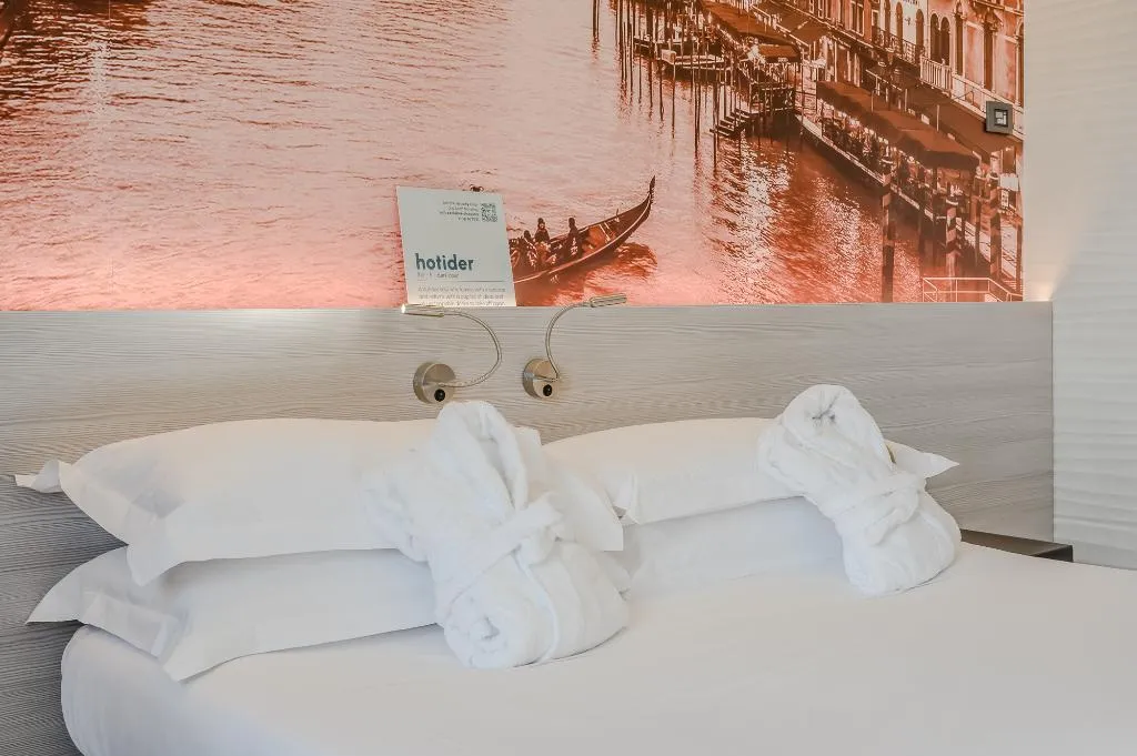 Room, Hotiday Venezia Marco Polo, Venice