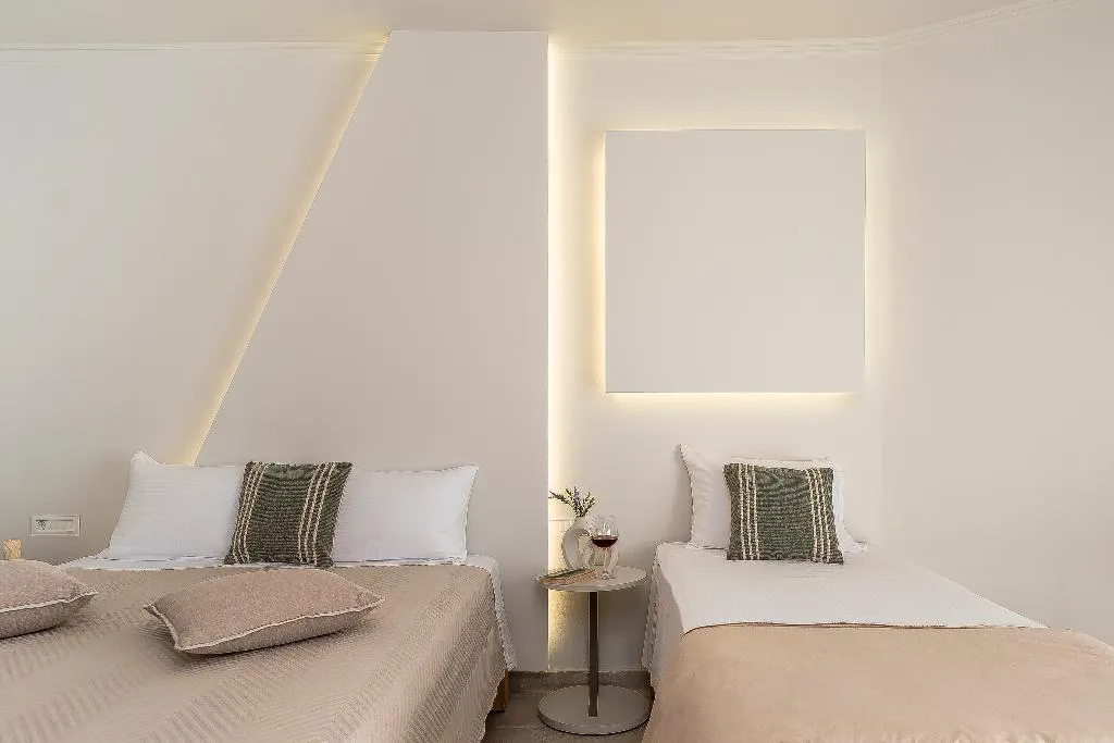 TRIPLE DELUXE Room, Arkadia Luxury Hotel Apartments, Zante