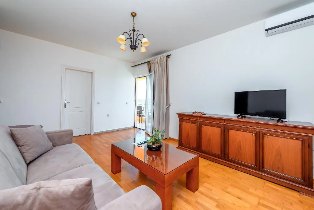 FAMILY ROOM TWO BEDROOMS ONE BATHROOM Room, Sofia Resort Luxury Suites, Crete
