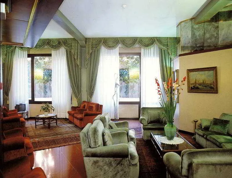 Lobby, Le Boulevard, Venice