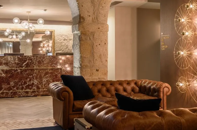 Lobby, Dorma Almada Porto, Porto
