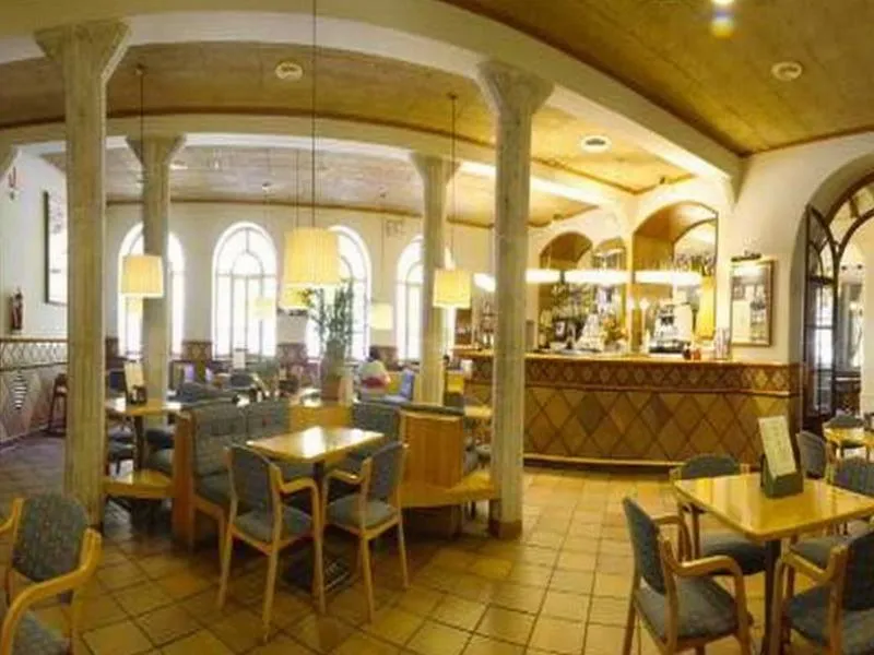 Restaurant, Vall De Nuria Apartamentos, Costa Brava