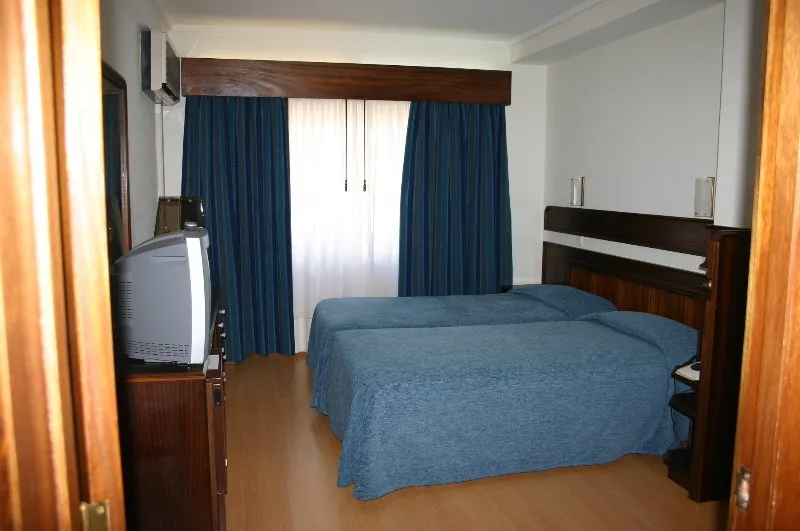 Room, Moinho de Vento, Porto