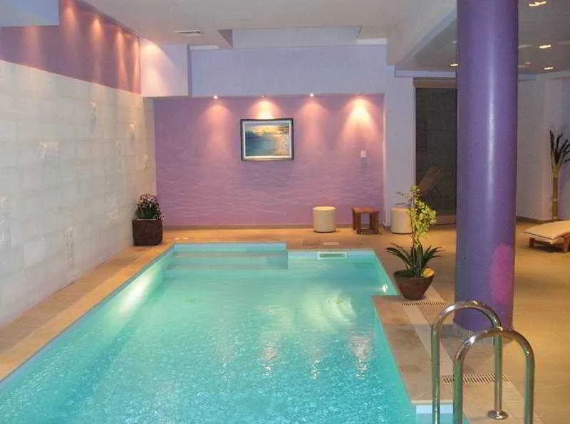 Pool, Eden, Split