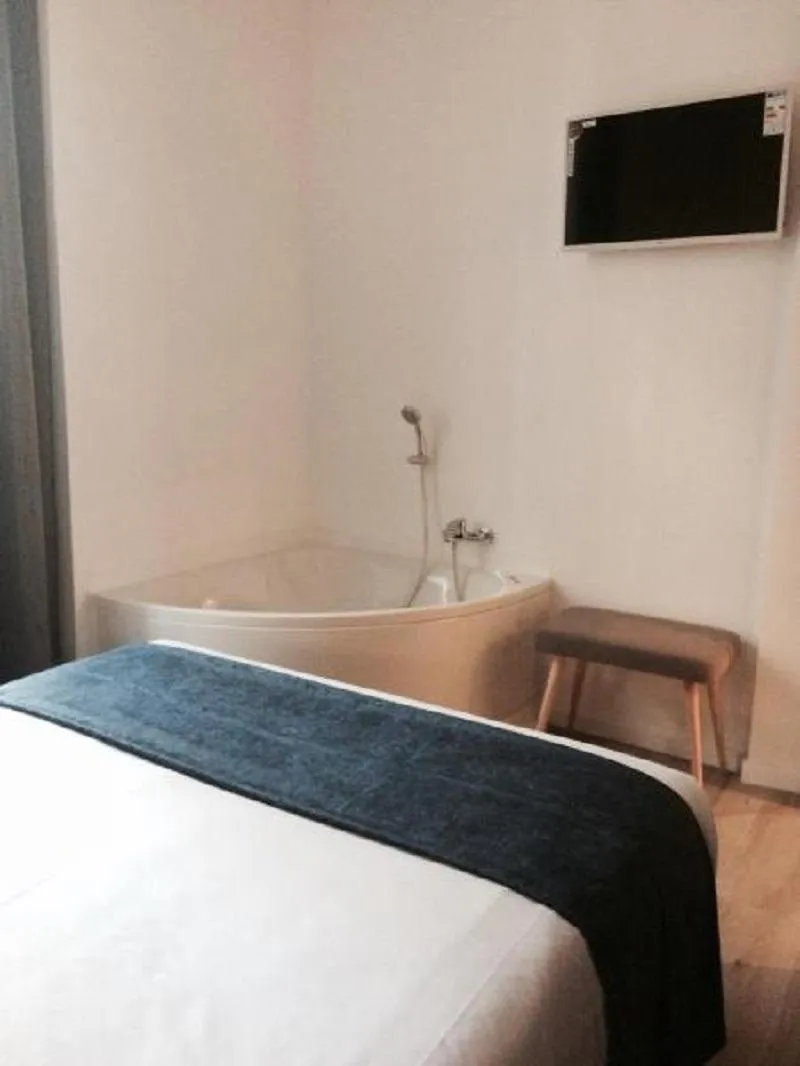 Room, El Siglo, Valencia