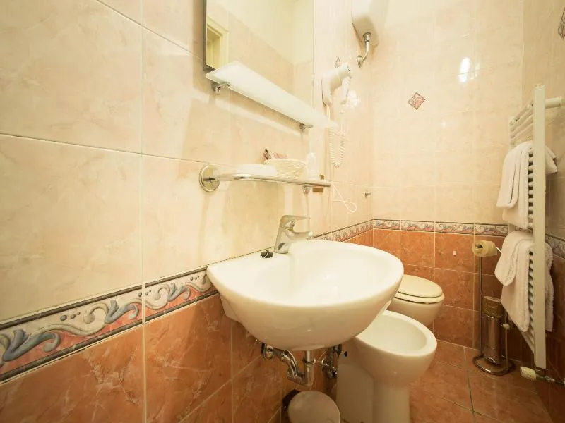 Room, Albergo Montreal, Florence